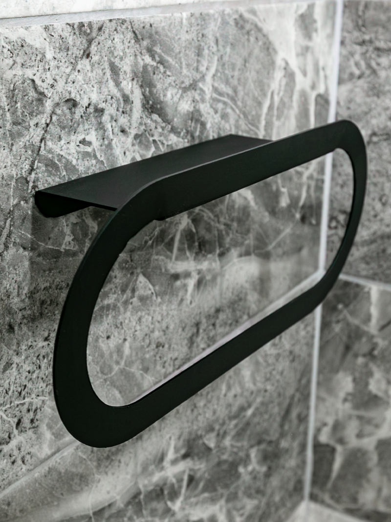Raflı Havluluk Siyah Metal | Banyo Havlu Askılığı ve Düzenleyici