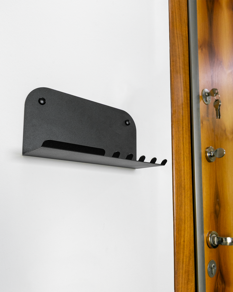 Geniş Raflı Magnet Alanlı Metal Anahtar Askılığı, Duvar Tipi Anahtar Organizer