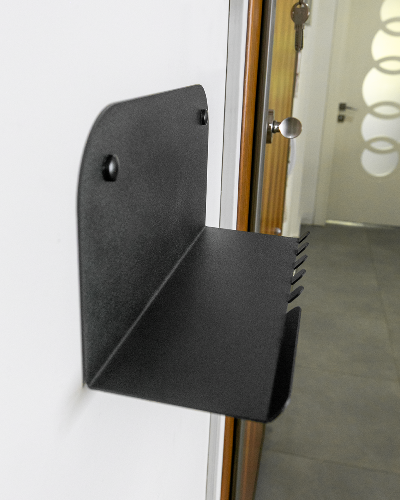 Geniş Raflı Magnet Alanlı Metal Anahtar Askılığı, Duvar Tipi Anahtar Organizer