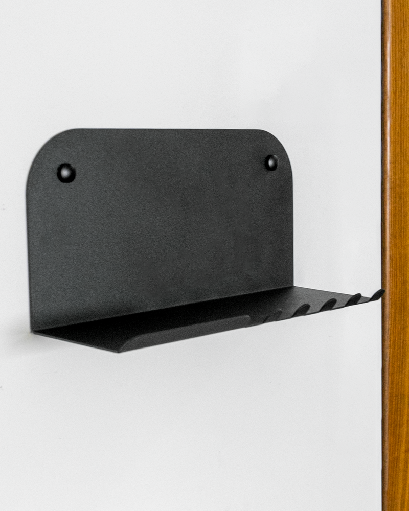 Geniş Raflı Magnet Alanlı Metal Anahtar Askılığı, Duvar Tipi Anahtar Organizer
