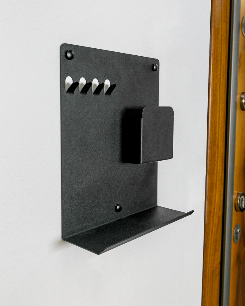 Raflı ve Cepli Magnet Alanlı Metal Anahtar Askılığı, Duvar Tipi Anahtar Organizer