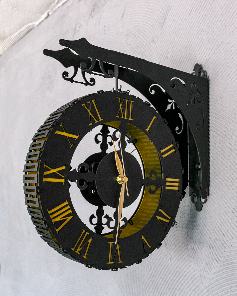 Vintage Tasarımlı Çift Taraflı Metal Duvar Saati, Çift Mekanizmalı Retro İstasyon Saati, Siyah-Gold